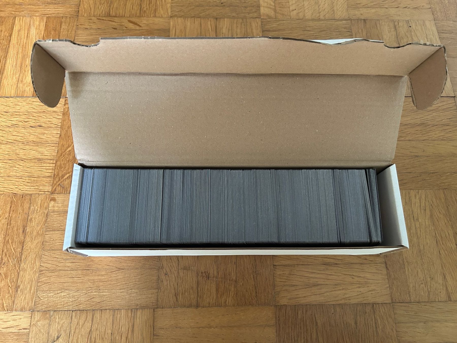 Hasbro Giochi: 1000+ Magic Karten | Megabooster mit Rares & Foils – Usato da Aarau venduto da Maclovio