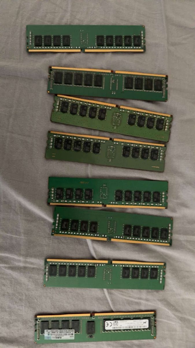 Memoria / RAM: DDR4 8 X 16GB Ram – Nuovo (secondo la descrizione) da Horw venduto da SaveIT