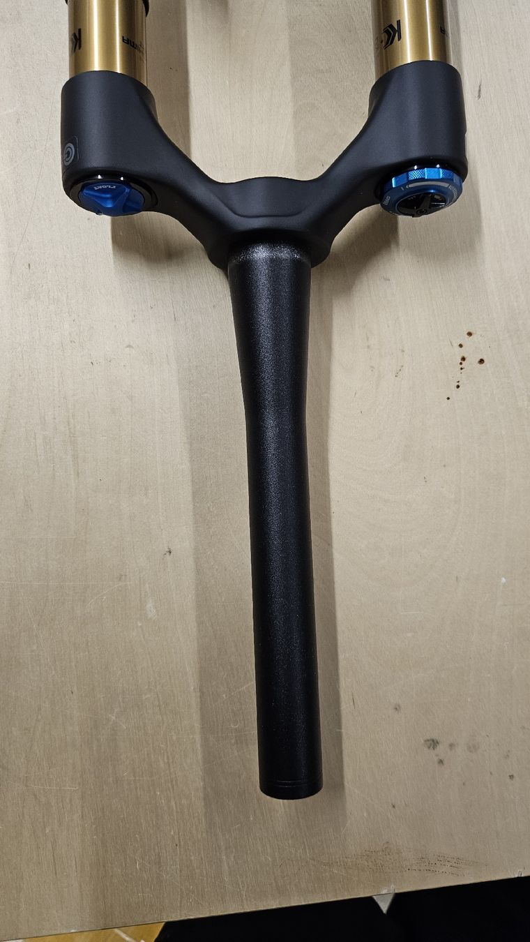 Fox Pezzi di ricambio: Fox 36 Grip X2 29" 150mm 2027! – Nuovo e nell'imballaggio originale da Laupen BE venduto da zeh_xd8z 2