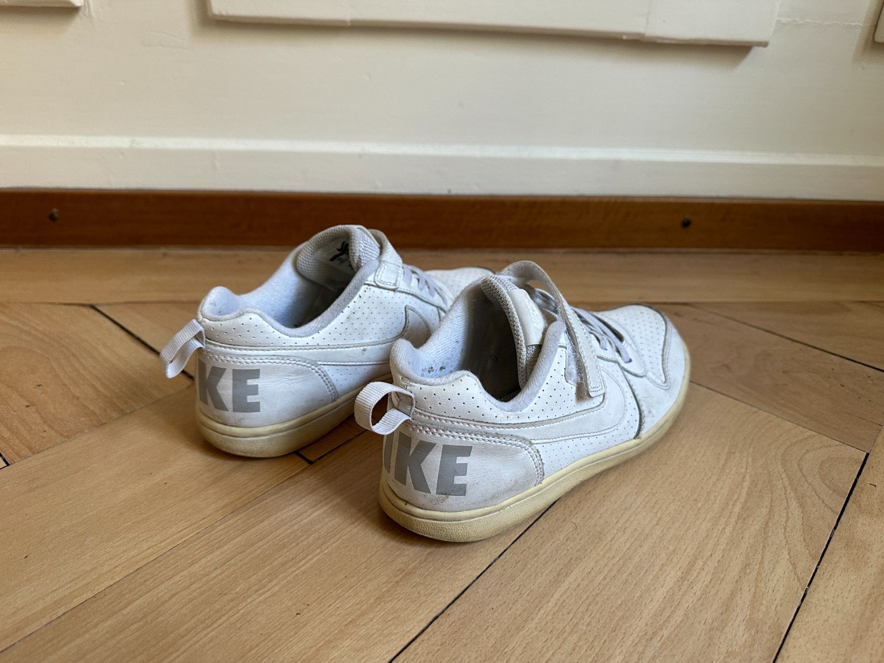 Nike Damenschuhe: NIKE - Sneaker weiss 35 – Gebraucht aus Zürich von Diazaio 2