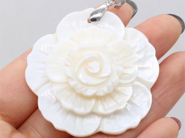 Ciondoli: Amulett / Anhänger Blume (Perlmutt) – Nuovo (secondo la descrizione) da Gams venduto da Mariawicca 5