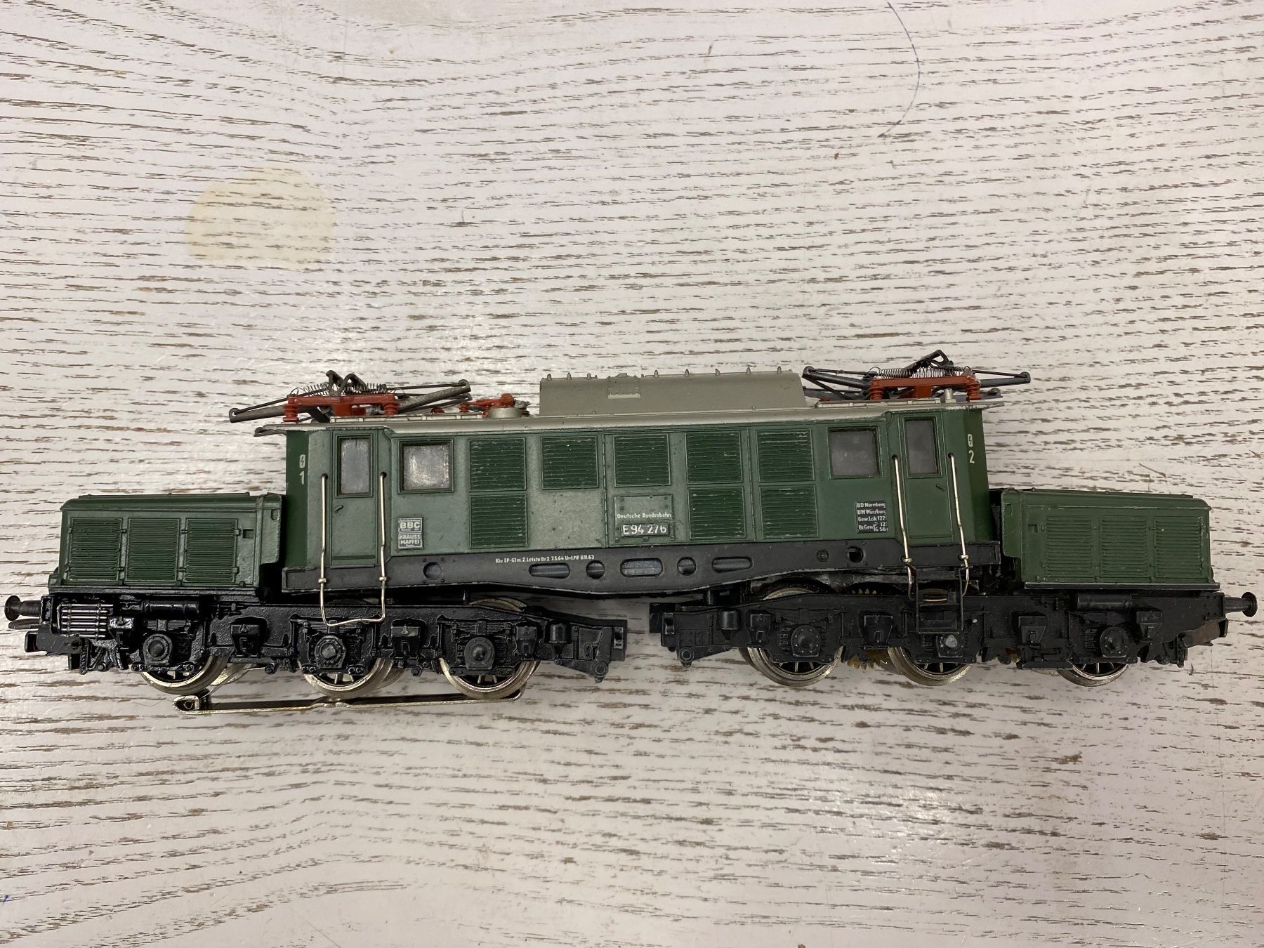 Märklin Modellini di ferrovie: Märklin 3022 DB BR 194 Krokodil – Usato da Lupsingen venduto da New-Haven 1