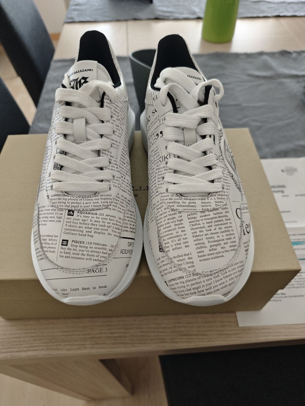 John Galliano Scarpe da uomo: Sneaker John Galliano Paris – Nuovo (secondo la descrizione) da Winterthur venduto da Roccoita