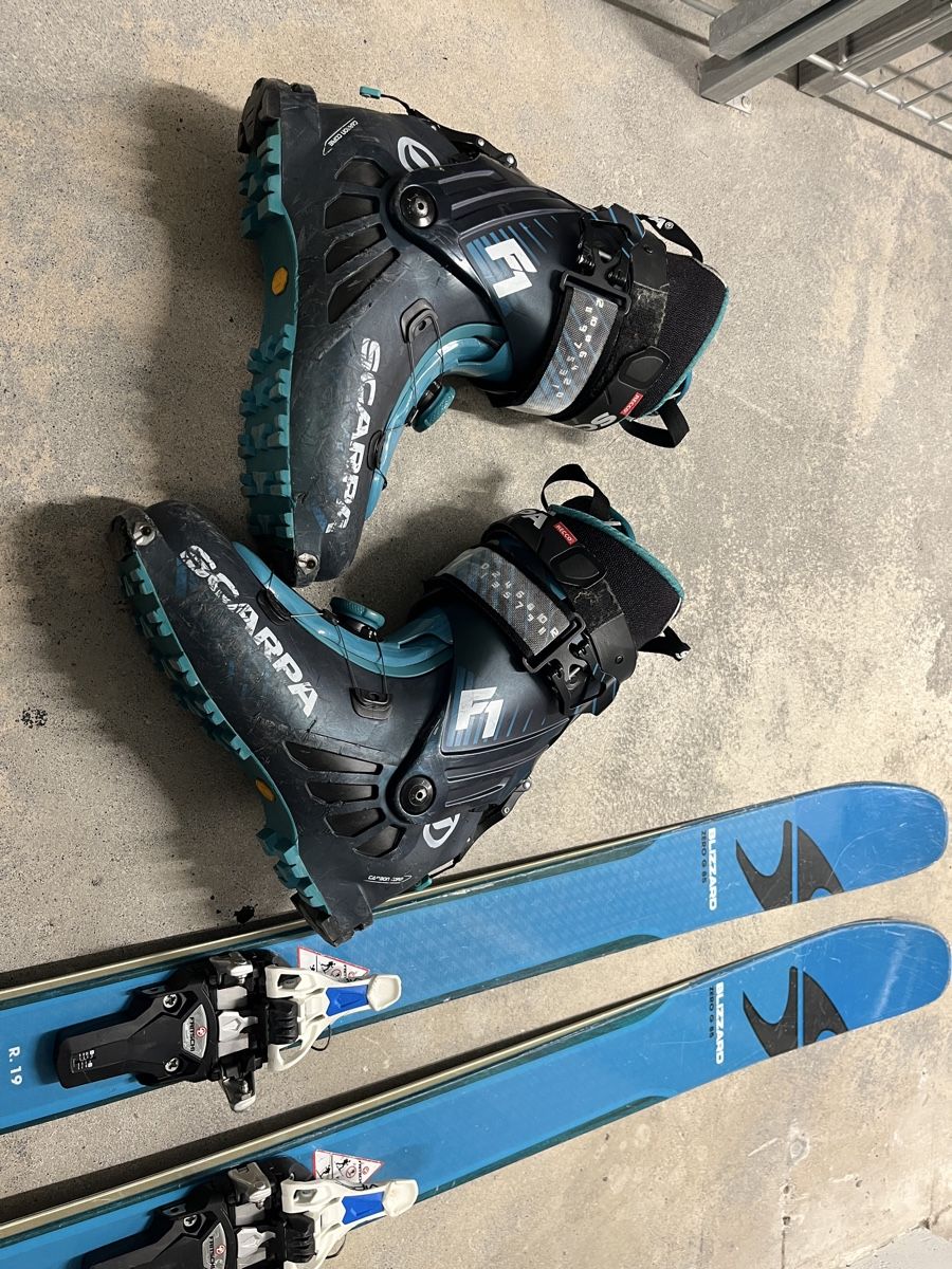 Blizzard Sci: Vends pack ski et chaussures de randonnée – Usato da Zürich venduto da lou_6x9b