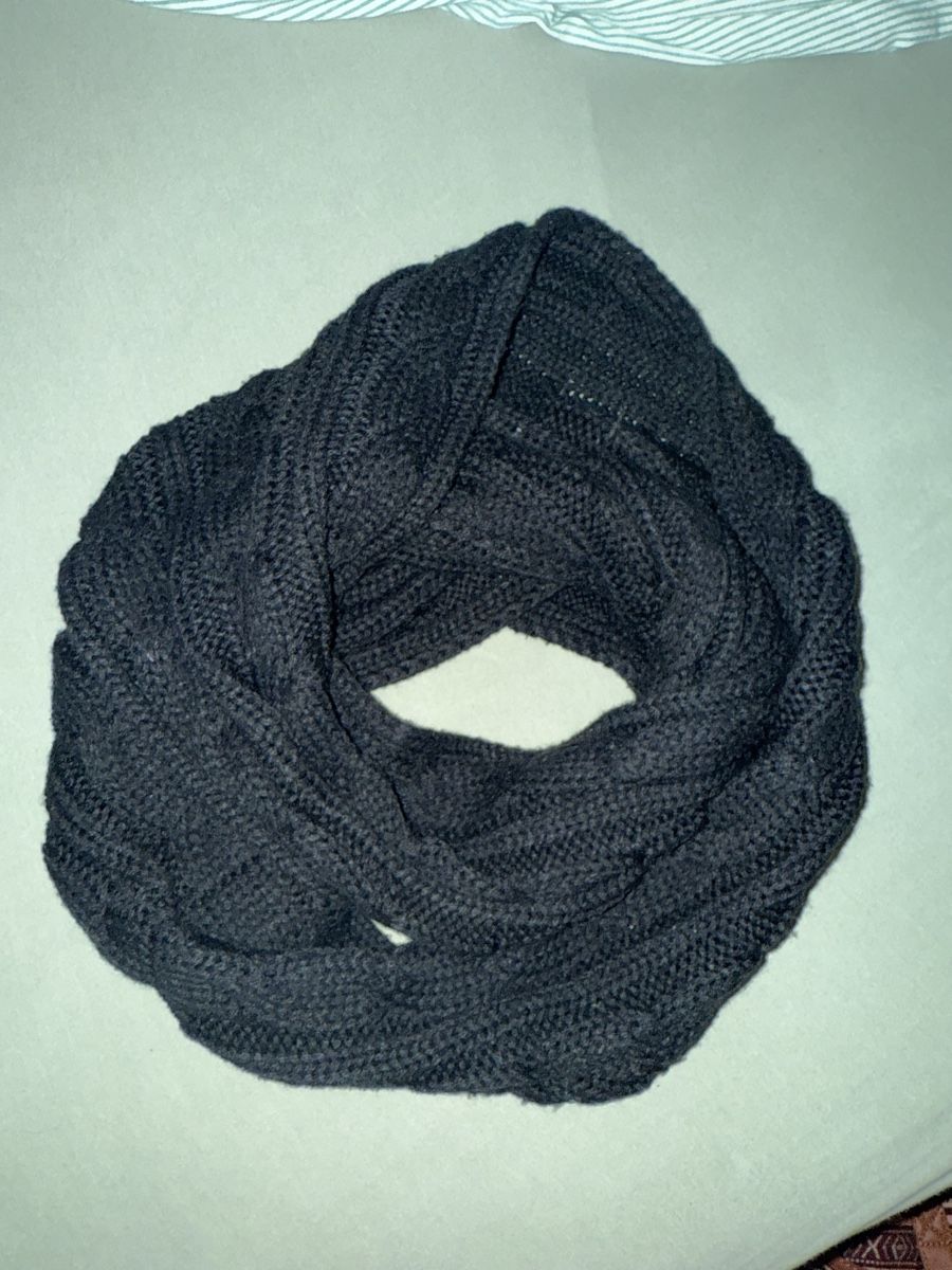 Foulards, Tücher & Schals: Schwarzer Strick-Loop/Schlauchschal – Gebraucht aus Zürich von bia_6kmj 1