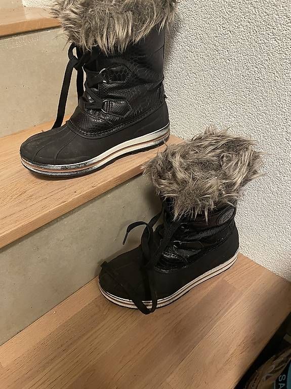 Damenschuhe: Bottes de neige 37 noires  – Gebraucht aus La Sarraz von lenamoser
