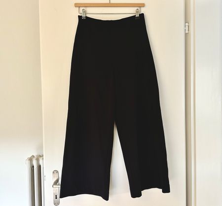 H&M wide leg trousers schwarz Grösse M guter Zustand