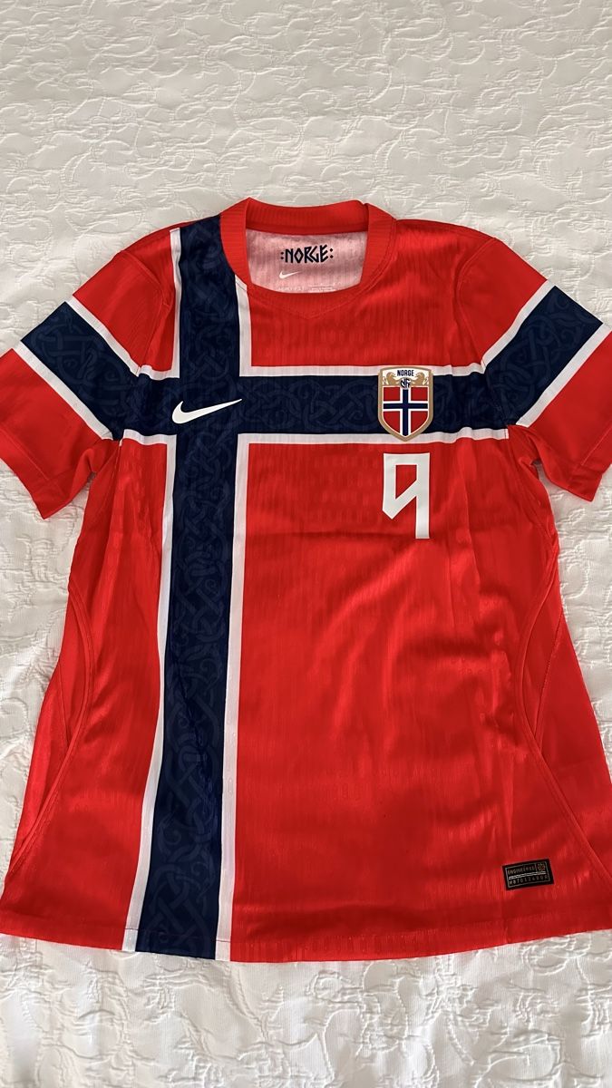 Canottiere & Pantaloni: Haaland 9 – Nuovo (secondo la descrizione) da Oberrieden venduto da jon_5cl2 2