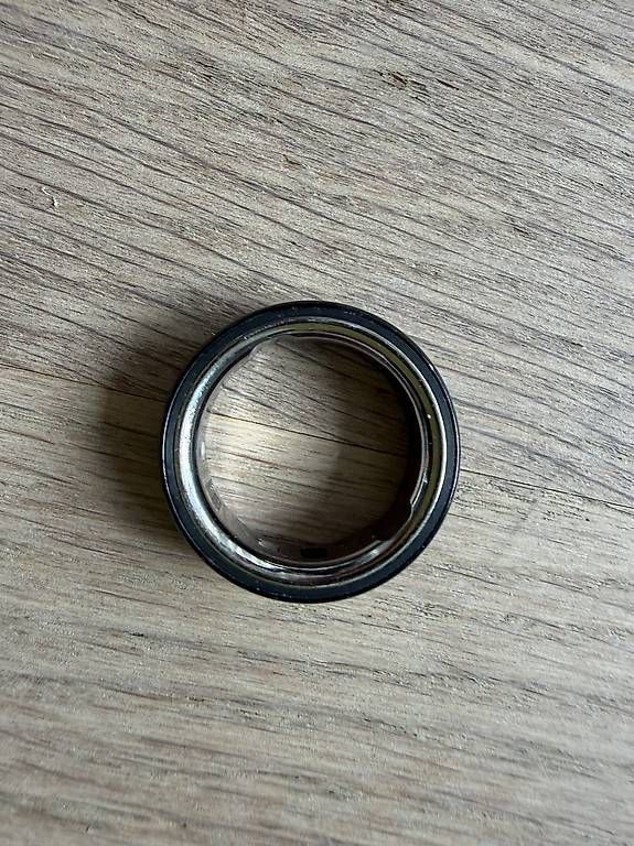 Oura Anelli: Oura Ring 4 Grösse 7 – Usato da Zürich venduto da MMue75 4