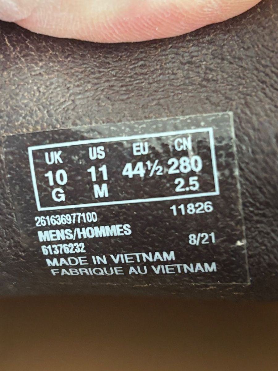 Clarks Scarpe da uomo: Indémodable Clarks  taille 44 1/2 comme neuve – Usato da Yverdon-les-Bains venduto da Signifer67 4