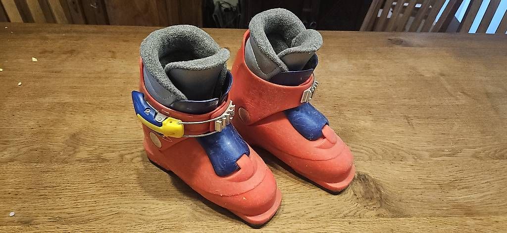 Scarpe per ragazzi: Kinder Skischuhe 18.5 (Mondopoint) – Usato da Brugg AG venduto da Flou78