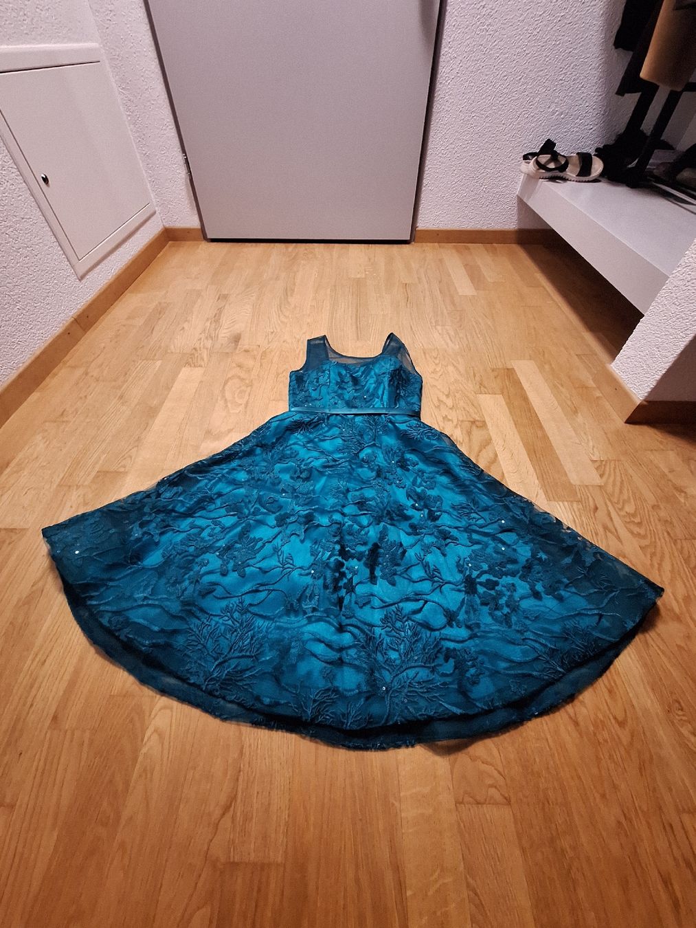Kleider: Schönes, edles Kleid – Gebraucht aus Wittenbach von nadineshop 3