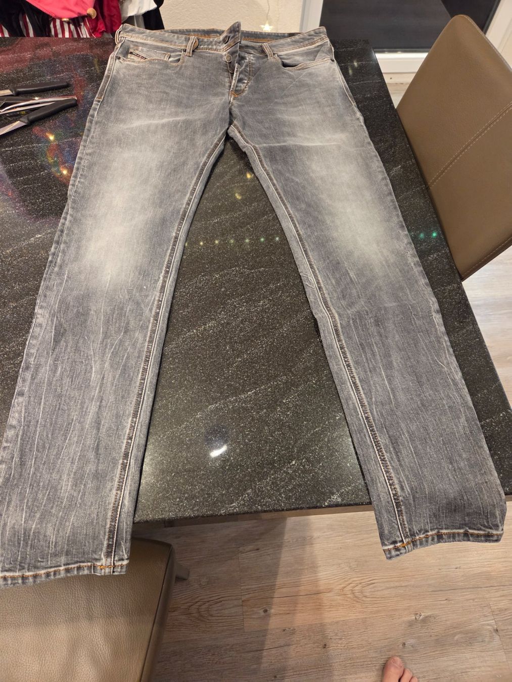 Diesel Jeans: A vendre jeans Diesel – Usato da Attalens venduto da jack021