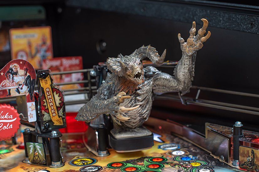Flipper: Fallout Pro - Flipper - Pinball - Flipperkasten – Nuovo e nell'imballaggio originale da Wettingen venduto da extraball 3