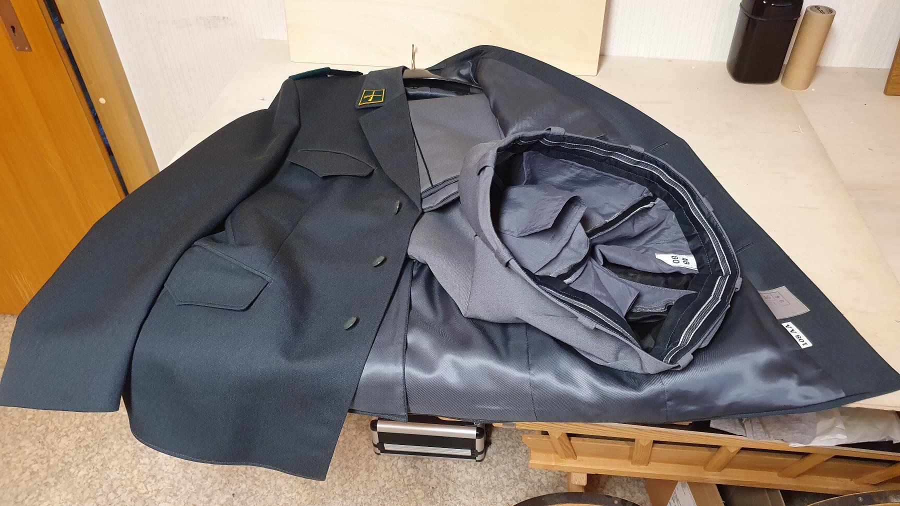 Schweizer Armee Uniformi: Ausgangsuniform Armee 95 – Usato da Richigen venduto da Auerhahn11 5