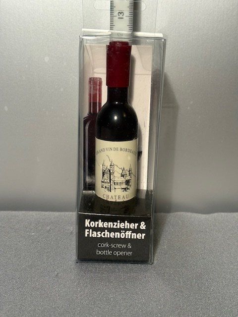 Apribottiglie & Tappi per chiusura: Weinflasche "Attrappe" mit Korkenzieher, Chateau Moulin du – Nuovo e nell'imballaggio originale da Kriegstetten venduto da Dorothy66 7