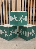 Lot de 3 panneaux de sortie de secours lumineux cube Sirat