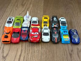 15 Spielzeugautos (hauptsächlich Hot Wheels) - Gebraucht