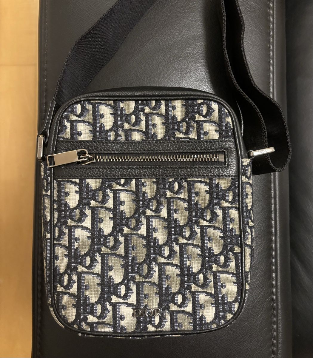 Dior Taschen: Dior Messenger Pouch Oblique Jacquard Beige/Black – Neu (gemäss Beschreibung) aus Adliswil von Parosek