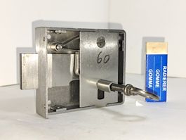 1 Möbel Schloss mit Schlüssel, DM6cm (LOT662#MBS3)