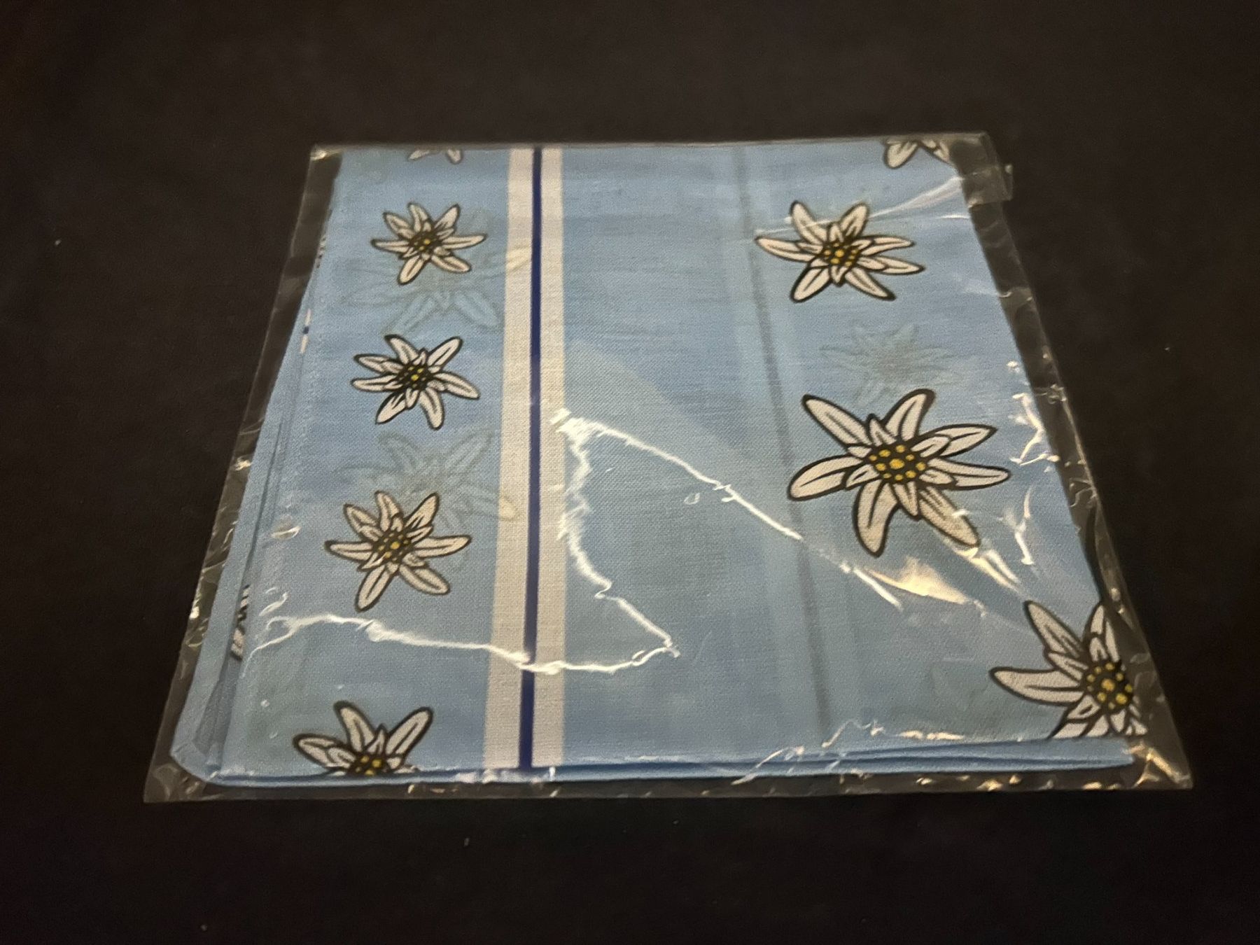Foulard & Sciarpe: Foulard  mit Edelweissmotiv – Nuovo e nell'imballaggio originale da Küsnacht ZH venduto da filo_fila8700 1