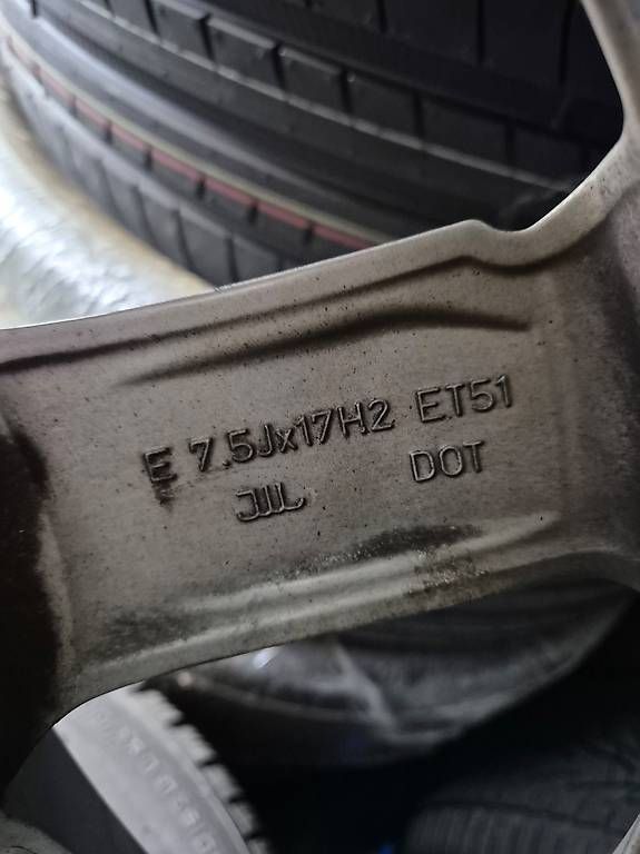 Pneumatici & Ruote complete: Roues Audi A3 hiver 17 pouces – Usato da Bussigny venduto da NoLimiit 3