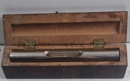 Antike Wasserwaage, Messing in Etui 1919
