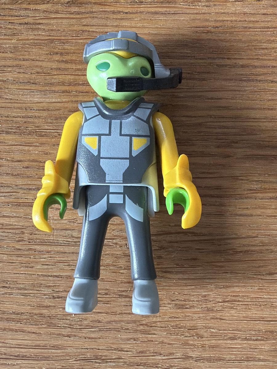 Playmobil Spielzeuge: Playmobil Alien Glider – Gebraucht aus Schaffhausen von Bootes 2