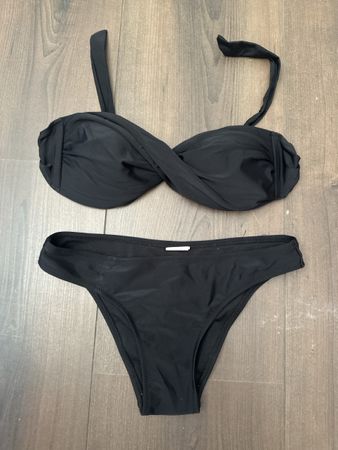 Bikini schwarz Grösse S neuwertig