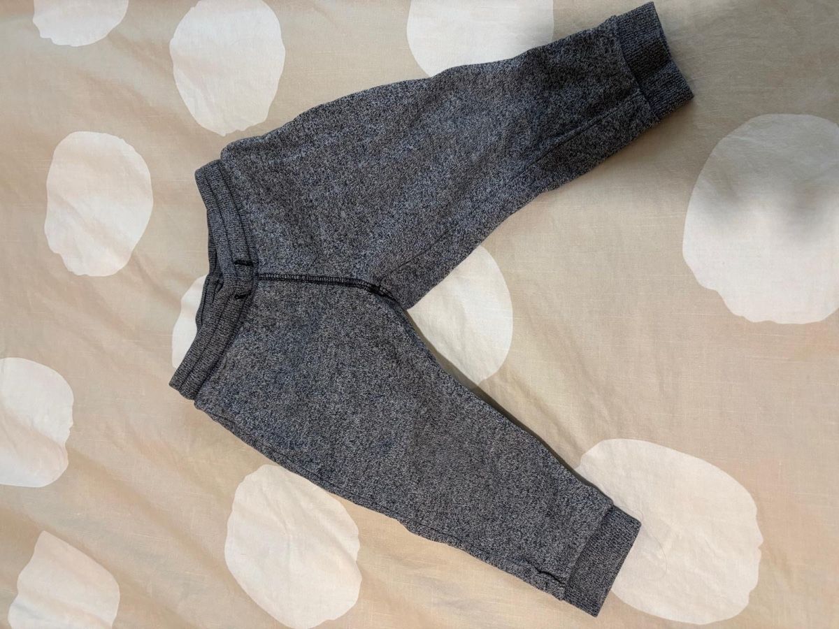 H&M Pantaloni: Trainerhose gr. 86 Jungs – Usato da Basel venduto da jahrabarr