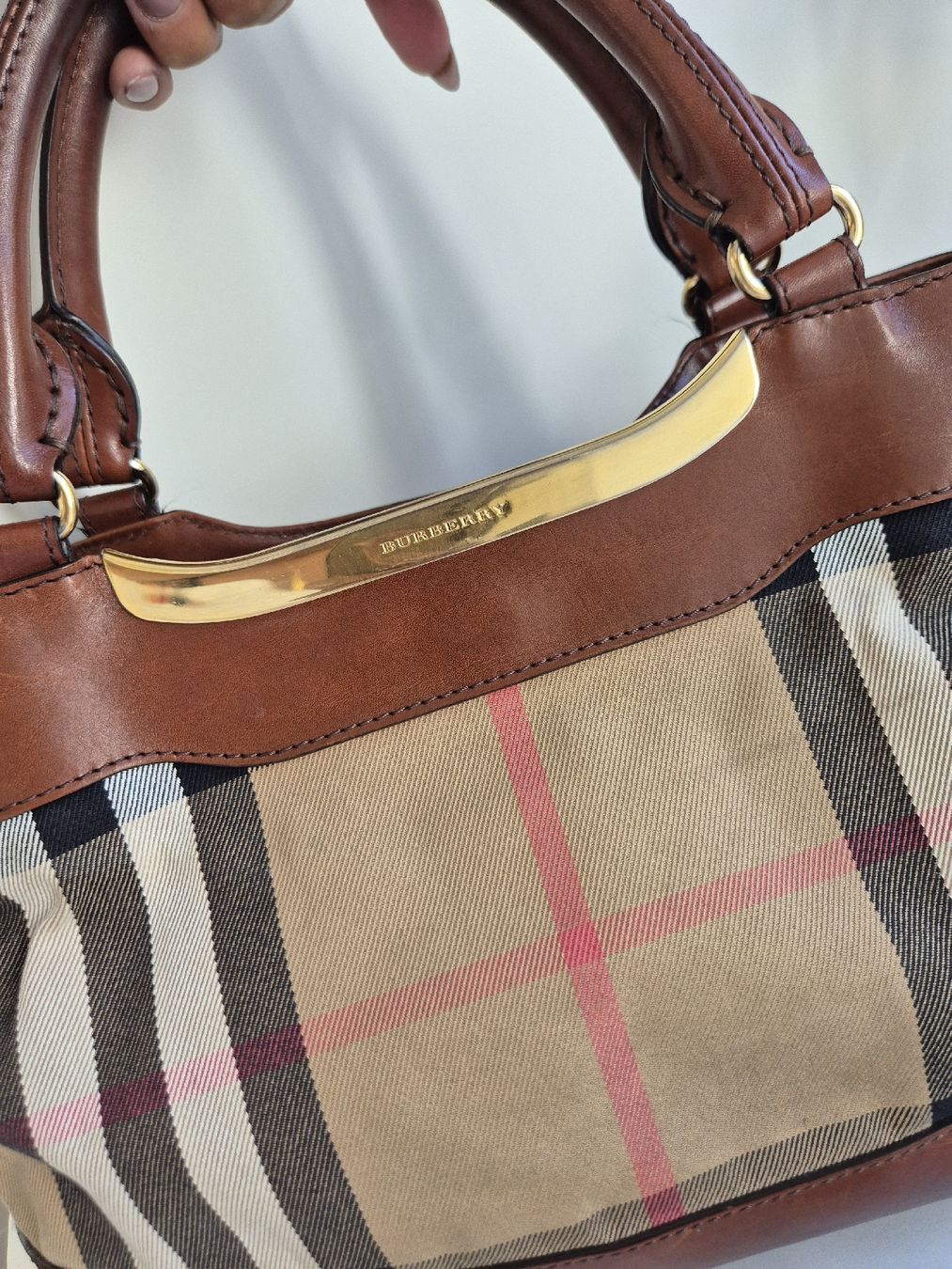 Burberry Borse da donna: Burberry Hepburn Vintage Handtasche – Usato da Weisslingen venduto da Airgate 9