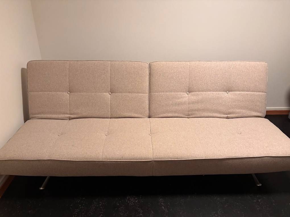 Divani: Schlafcouch gratis zum Abholen – Usato da Winterthur venduto da pau_9c2h 2