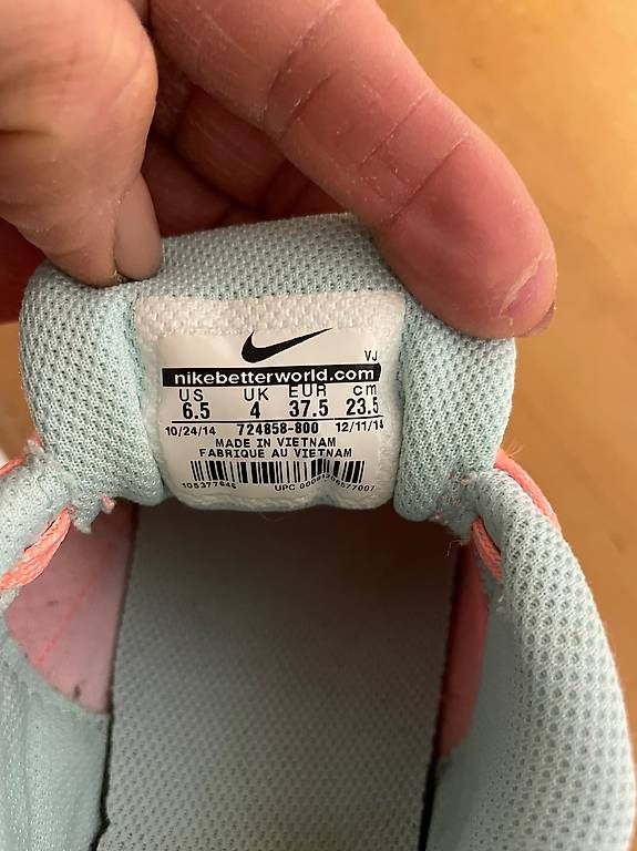 Scarpe da donna: Schuh Nike Damen Gr 37.5  – Usato da Sirnach venduto da Iemiroc 4
