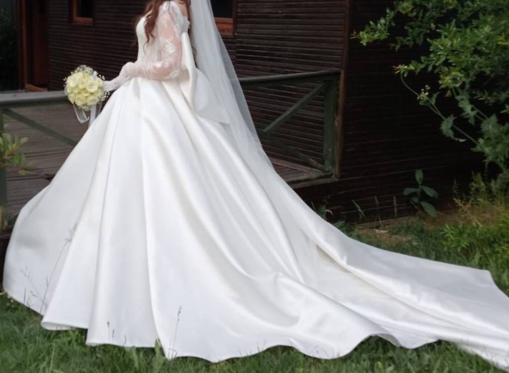 Vestiti: Brautkleid neuwertiger Zustand – Usato da Bubendorf venduto da Erkam 4