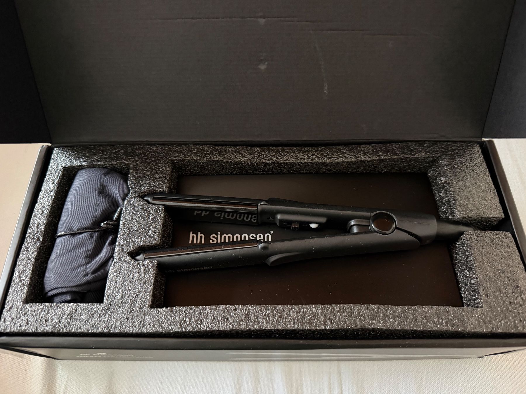 Lockenstäbe & Haarglätter: HH Simonsen Pocket Straightener – Gebraucht aus Zürich von Kiku29