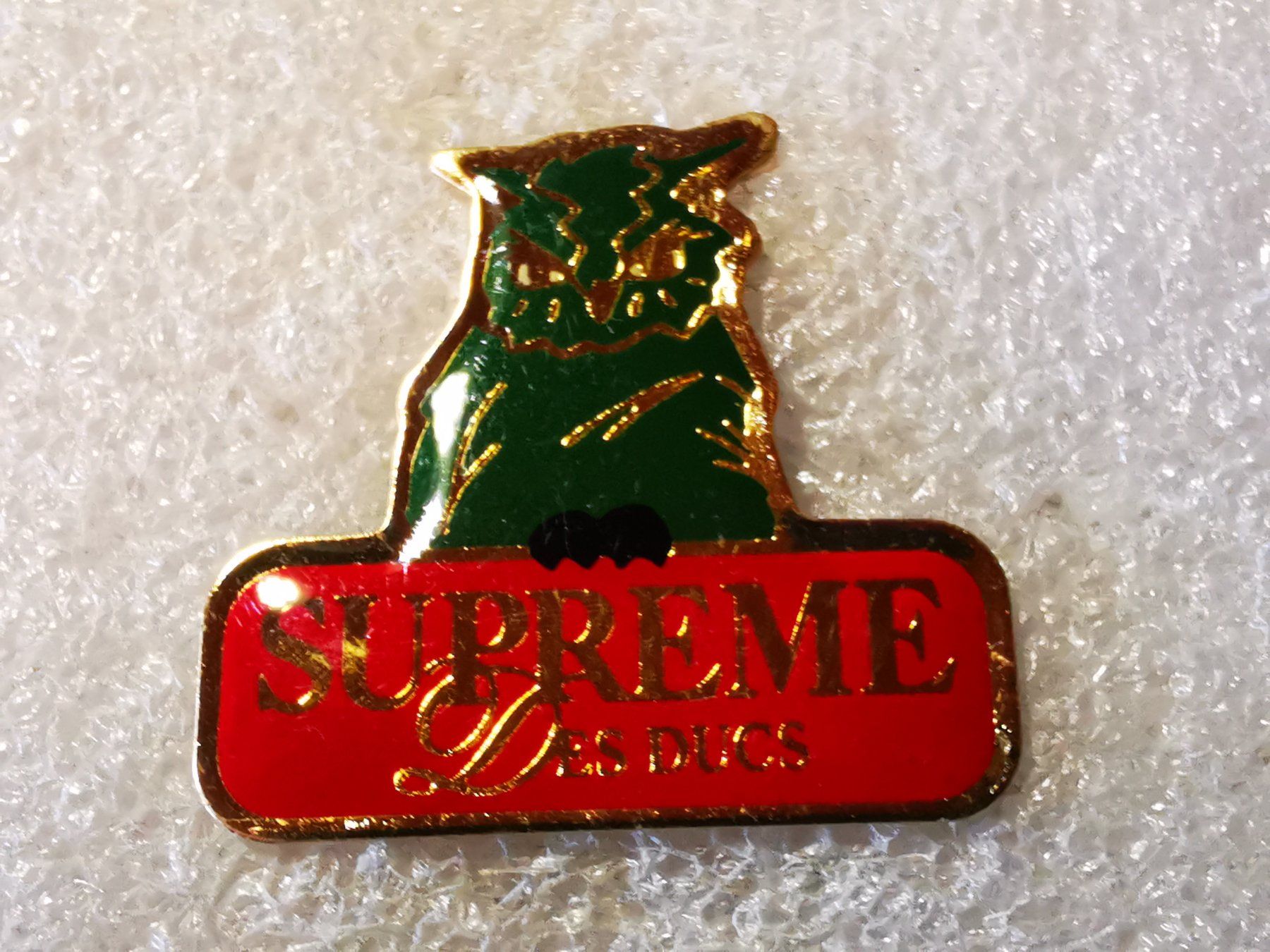 Placchette & Badge: Ansteckpin 75: Supreme des ducs – Usato da Oppligen venduto da Pin-Fall-Shop