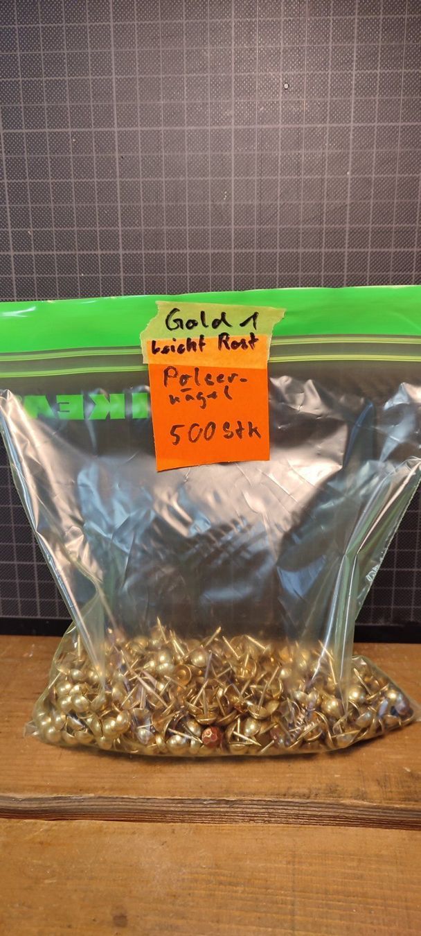 Alle Werkzeuge: Alte Polsternägel Gold glanz 500stk – Gebraucht aus Gelterkinden von MYSTOREFORYOU4460 4