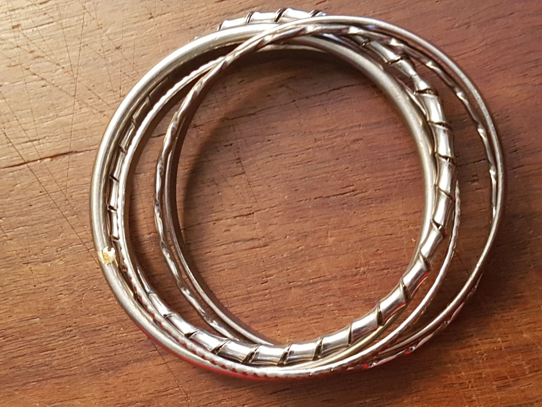 Armbänder & -reifen: Armreif Set 5erlei Muster silberfarben – Gebraucht aus Ettingen von Maranathatalitha 4