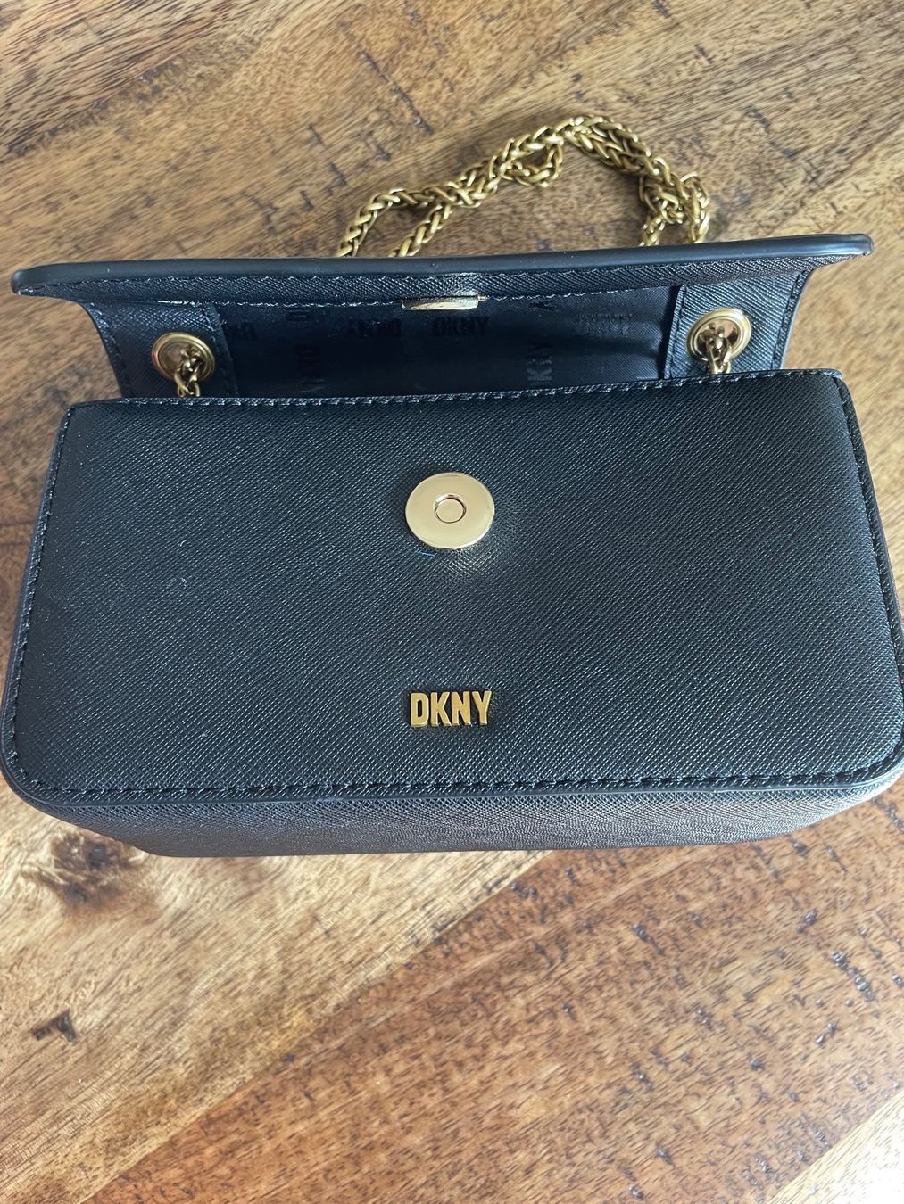 DKNY Taschen für Damen: DKNY Damentasche – Neu (gemäss Beschreibung) aus Adliswil von miu_fnq6 3