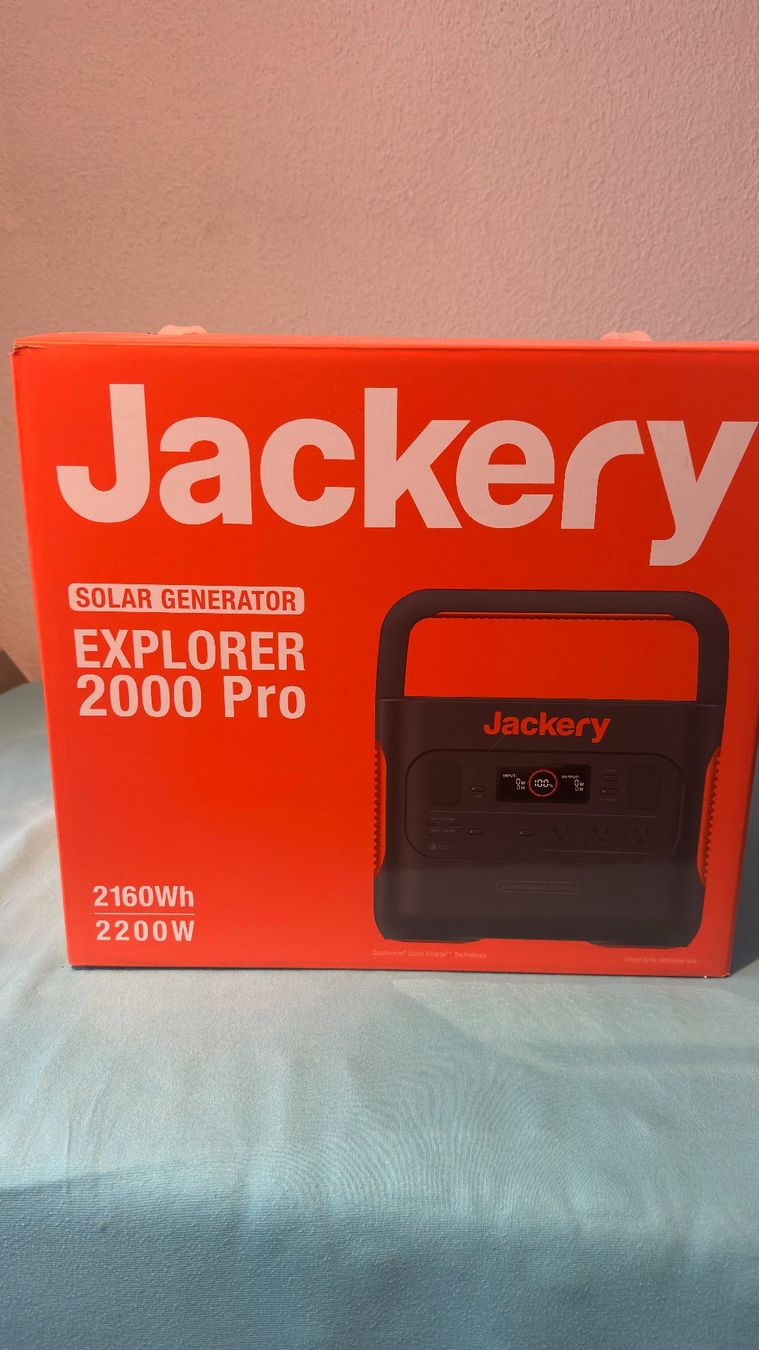 Generatori di corrente: POWERSTATION JACKERY EXPLORER 2000 PRO 2160 WH 2200W – Usato da kriens venduto da Pralinato5 9
