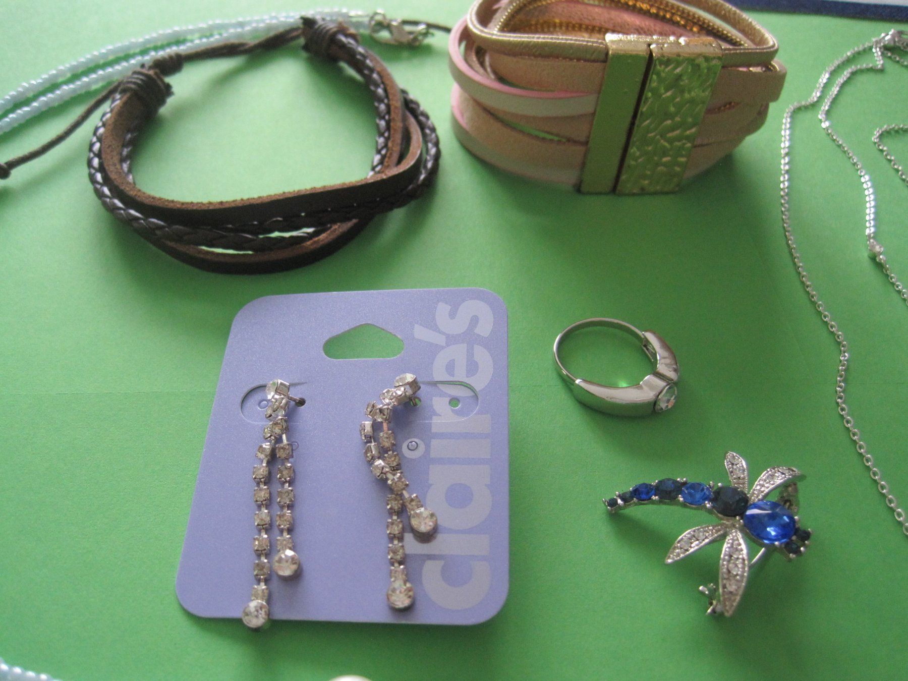 Altri gioielli: Versch. Modeschmuck Brosche, Ketten, Armband, Ring – Nuovo (secondo la descrizione) da Schachen LU venduto da moepsli5 1