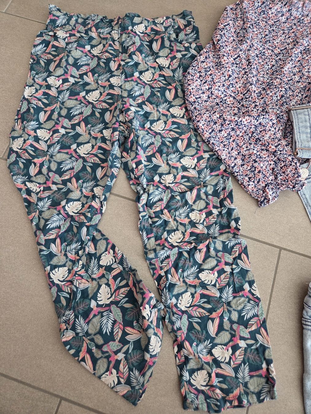 Lotti & Set di vestiti: Kleiderset Mädchen 134/140 – Usato da Zollbrück venduto da Huki1 1