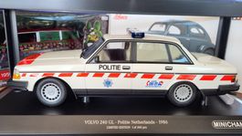 Volvo 240 GL Politie Netherlands 1986 1:18 Minichamps