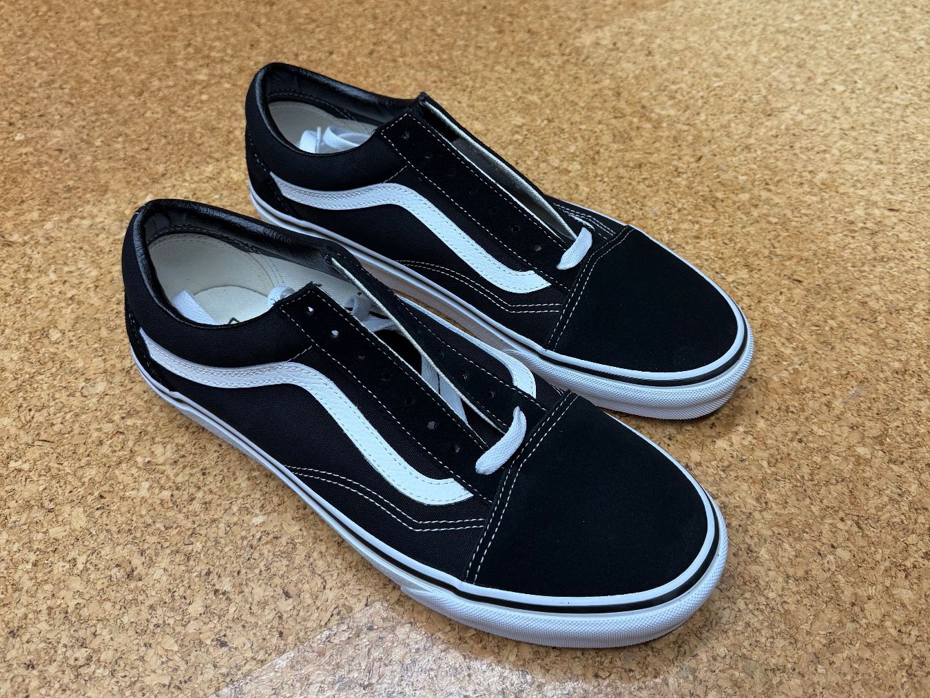 Vans Scarpe da uomo: NEU Vans Old Skool Grösse 42.5 - Orginal – Nuovo (secondo la descrizione) da Einsiedeln venduto da Fippo331