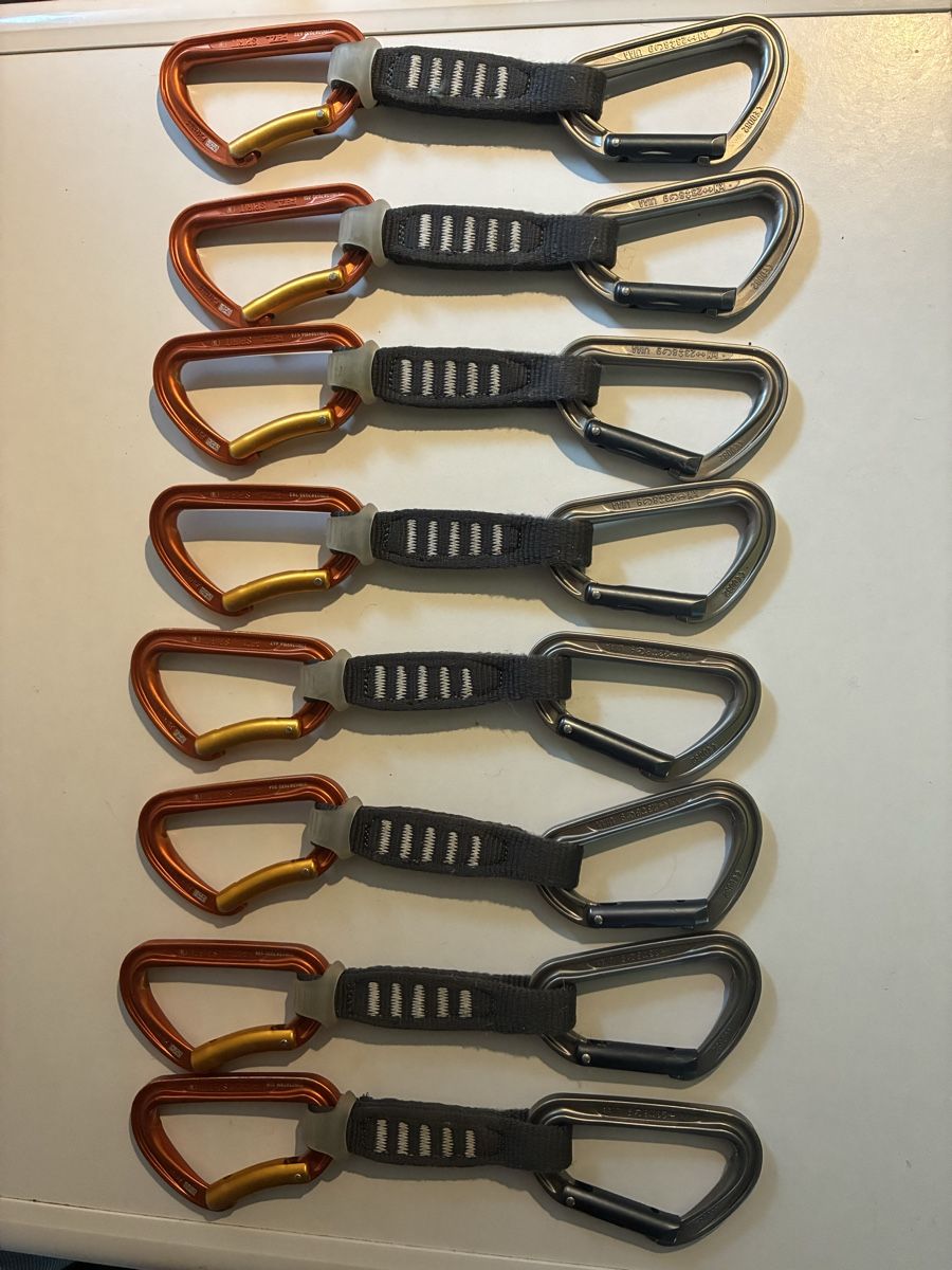 Matériel de grimpe: Petzl Spirit Express QuickDraw  – D'occasion à Ecublens VD par 10f_wt8b 1