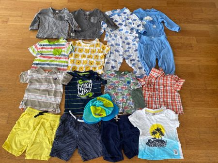 Sommer Kleiderpaket Gr 80, 17 Teile Shorts T-Shirts Pyjamas