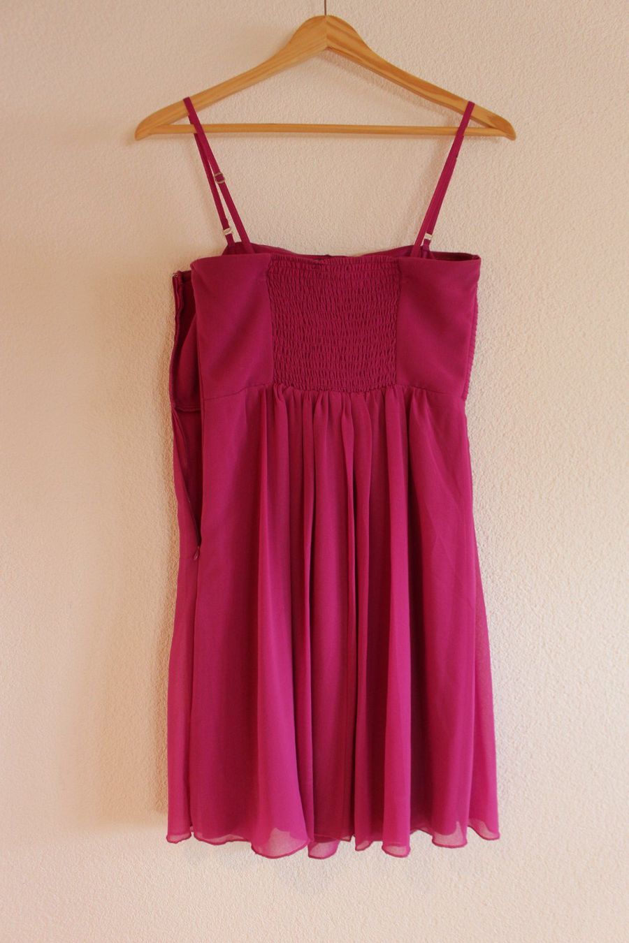 Vila Vestiti: Cocktailkleid "Magenta" - Letzte Chance – Usato da Ebnat-Kappel venduto da Moonel.104 3