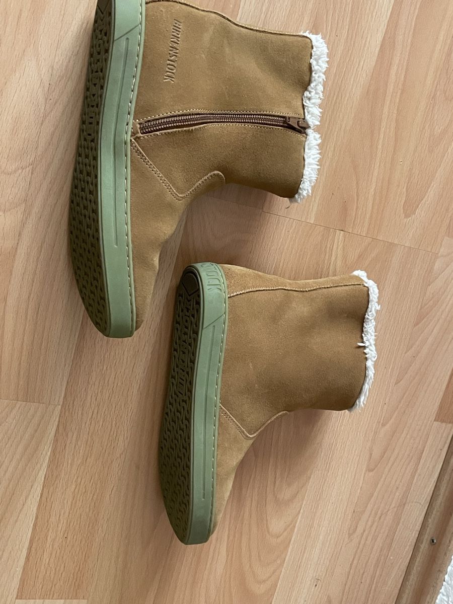 Birkenstock Scarpe da donna: Bottines Birkenstock daim fourrées beige taille 36 – Usato da Lyss venduto da ukiuki21 1