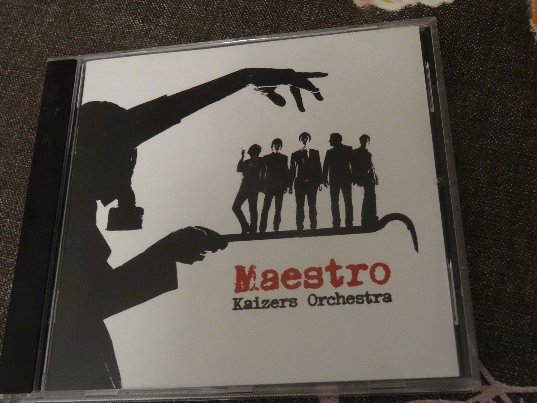 CD: Kaizers Orchestra - Maestro CD – Usato da Olten venduto da Disc-Ausverkauf