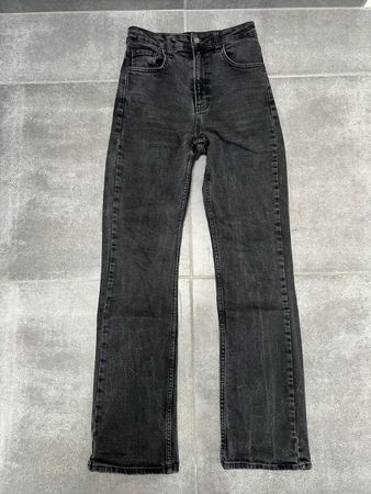 Graue Stradivarius Jeans Grösse 36